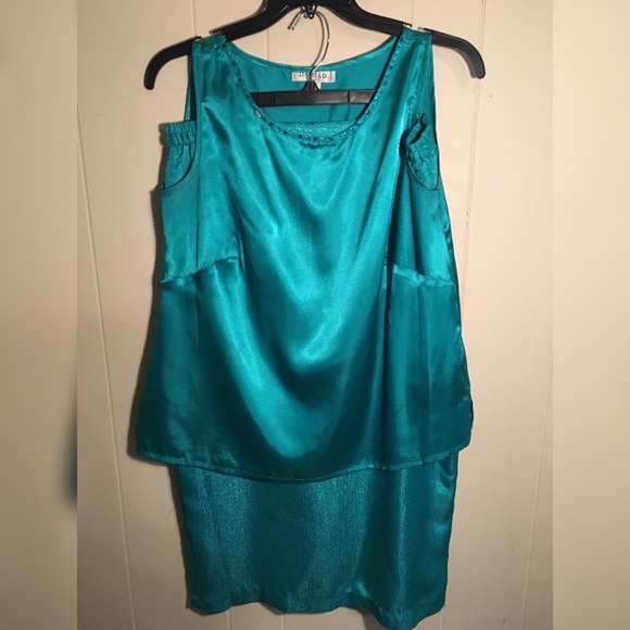 3 Piece Formal Suit - Picture 2 of 3